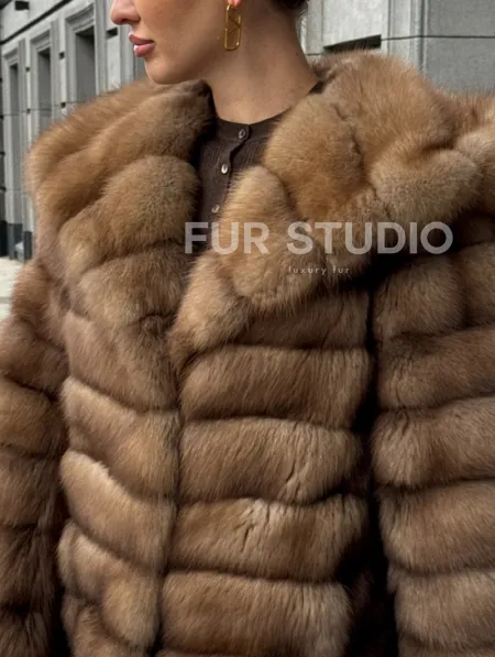 Шуба из натурального меха куницы с капюшоном - фото 2