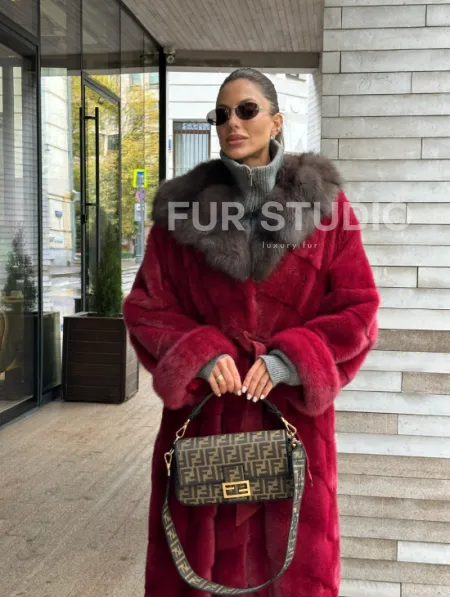 Длинная норковая шуба с капюшоном куница - фото 14