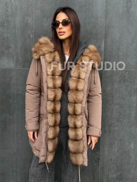 Женский пуховик с мехом куницы - фото 5