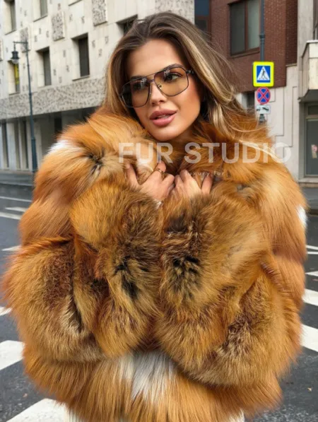 Шуба из лисы с капюшоном - фото 4