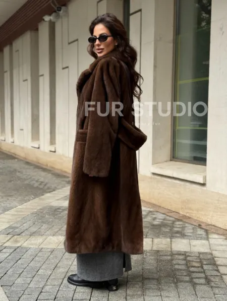 Шуба из меха норки в натуральном цвете под соболь - фото 4