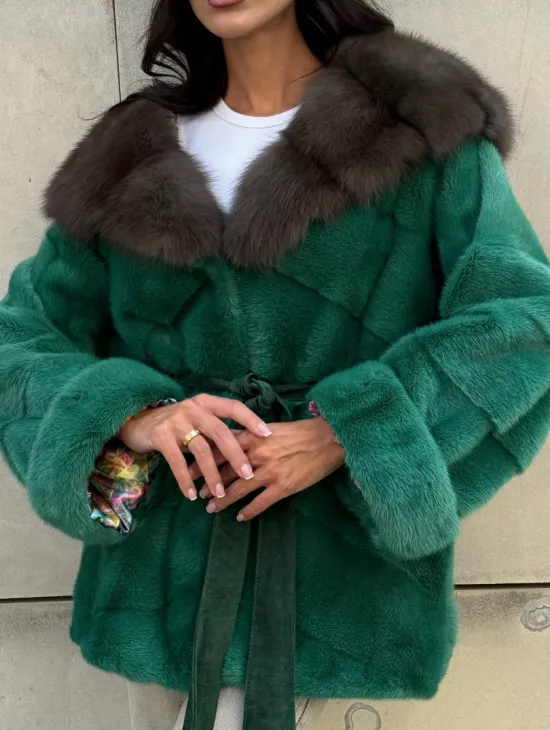 Шуба кимоно из норки с капюшоном из меха куницы - цвет малахит (зеленый) - фото 3