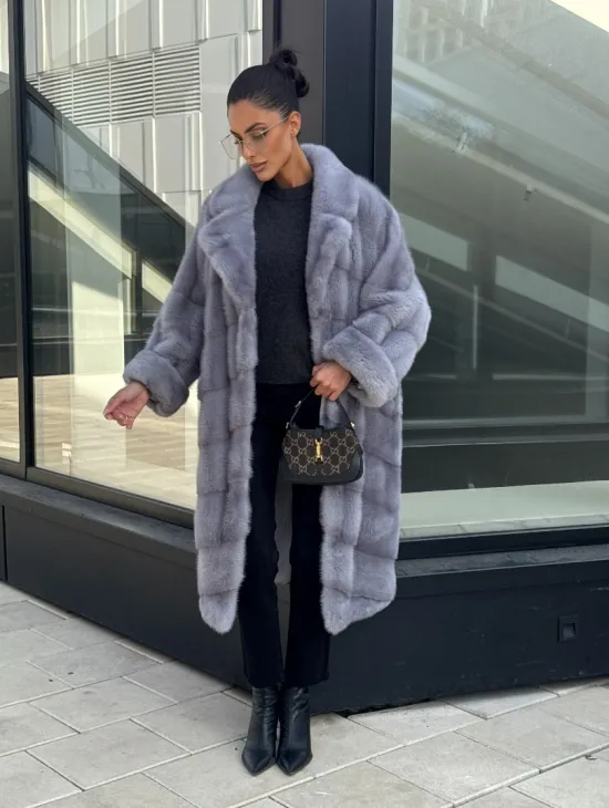 Голубая норковая шуба английский воротник, фасон кокон - фото 7