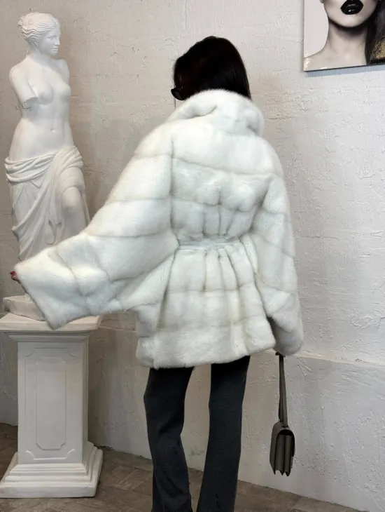 Светлая шуба автоледи из норки Palomino, фасон 