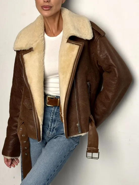 Короткая зимняя женская дубленка авиатор - фото 6