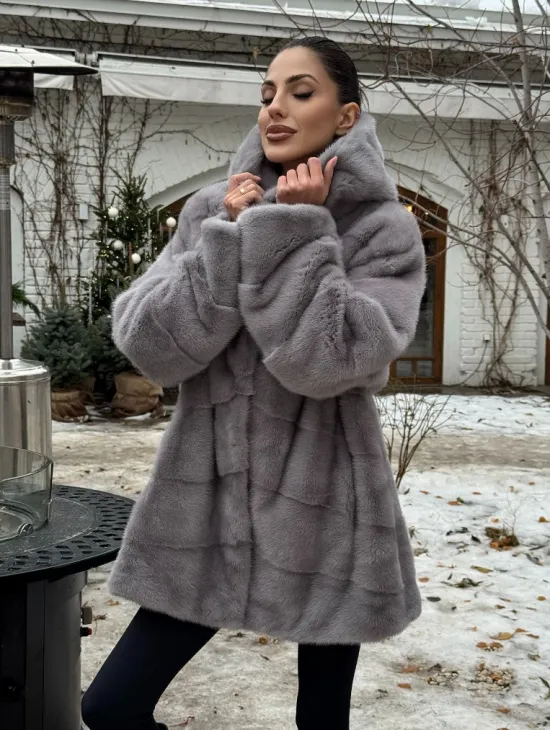 Полушубок норковый с капюшоном - фото 7