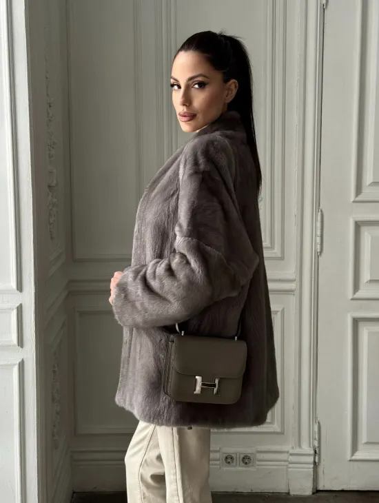 Женский меховой норковый полушубок с V-образным воротником - фото 6