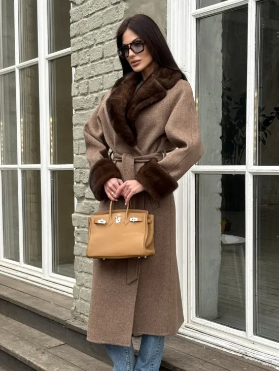 Демисезонное пальто - халат с отделкой из меха норки - фото 5