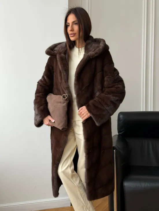 Коричневая норковая шуба с капюшоном - фото 10