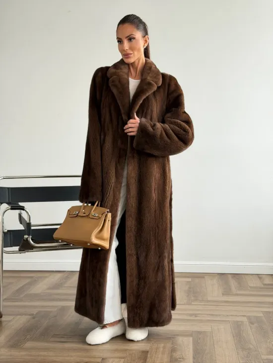 Прямая шуба из норки с поясом - фото 9