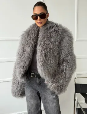 Серая шубка из меха ламы - фото 0