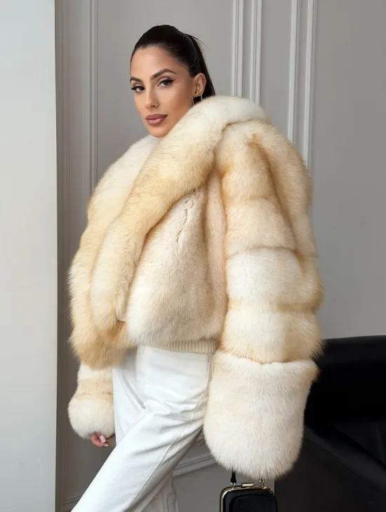 Шуба короткая из меха финского песца - фото 11