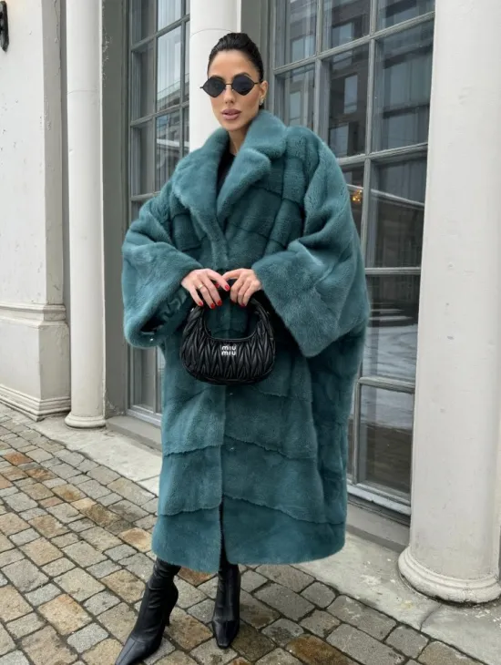 Шуба из меха норки в стиле Oversize - цвет тиффани - фото 10