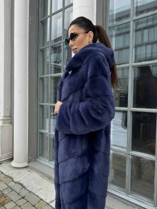 Шуба паркет из меха норки с капюшоном - цвет черника - фото 2